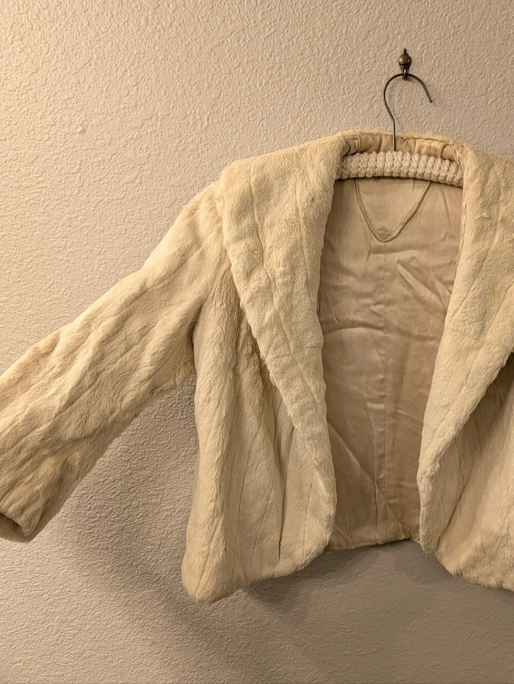 Gorgeous Vintage Rabbit Fur Cropped Jacket Cream Off White Size XSmall/Small